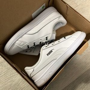 Puma , new in box , children’s 10 , court shoes / sneakers / runners